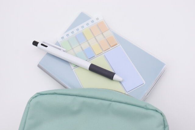 ダイソー メモふせん（8種、160枚） 持ち運び