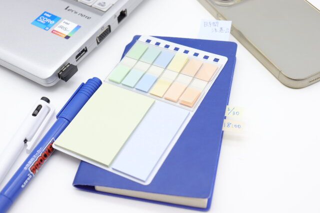 ダイソー メモふせん（8種、160枚） サイズ感