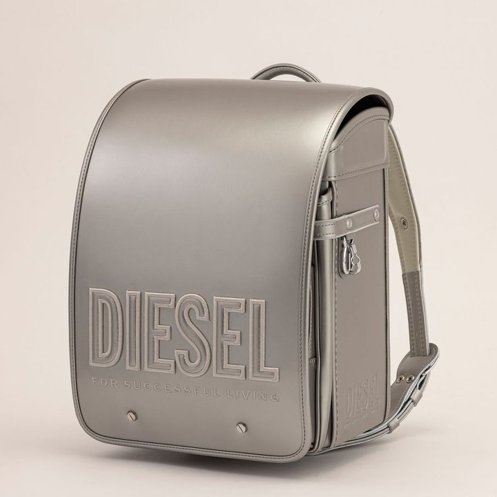 男の子人気ナンバーワンのシルバー。