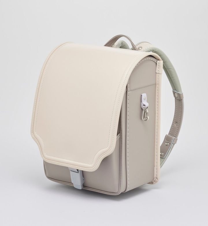 今年注目度No. 1はホワイト・ベージュ系のカラー。