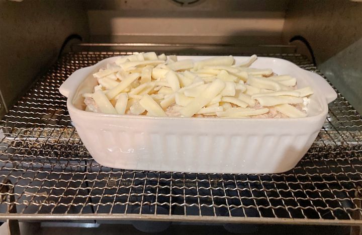 チーズをのせて焼く