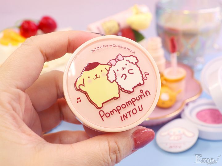 ポムポムプリン＆シナモロール×INTO Uの激強いコラボ誕生！この可愛さ、沼る