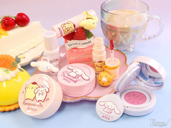 ポムポムプリン＆シナモロール×INTO Uの激強いコラボ誕生！この可愛さ、沼る