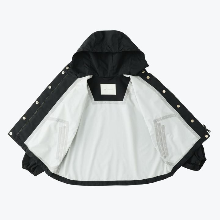 画像: 前立てやポケットの裏にシームテープをあしらい、濡れに強い作りに。 出典：マッキントッシュ