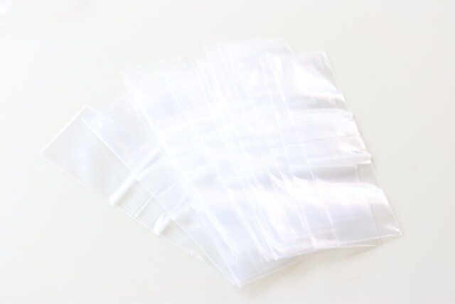 セリアのコスパ抜群ミニミニ チャック付 ポリ袋 60枚