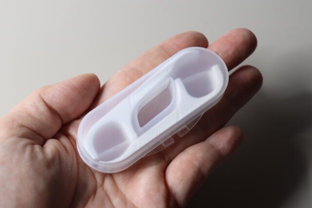 セリアのおすすめ4876 デンタルフロス 10P ケース入