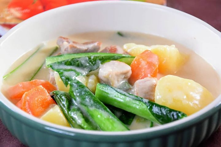 ▲シチューの彩りに。仕上げにサッと加えればOKな時短の味方！