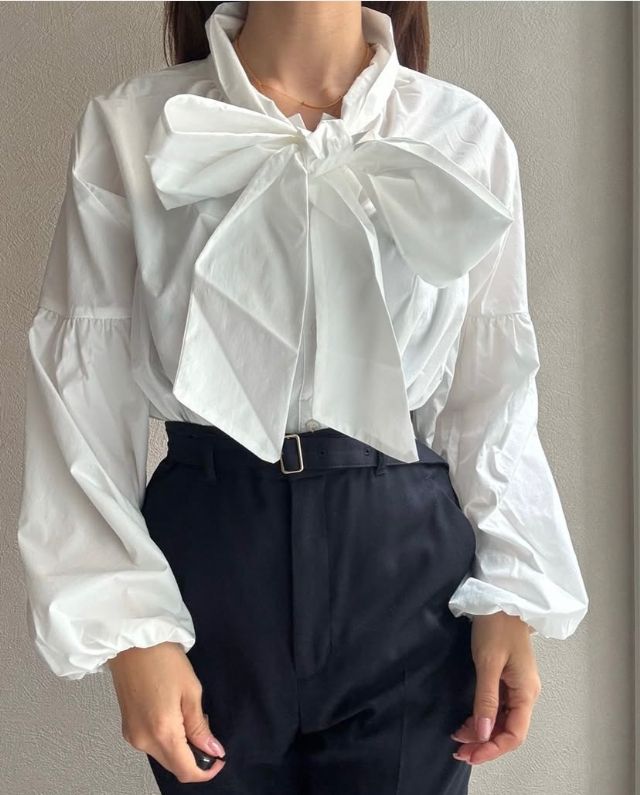 リボンブラウス