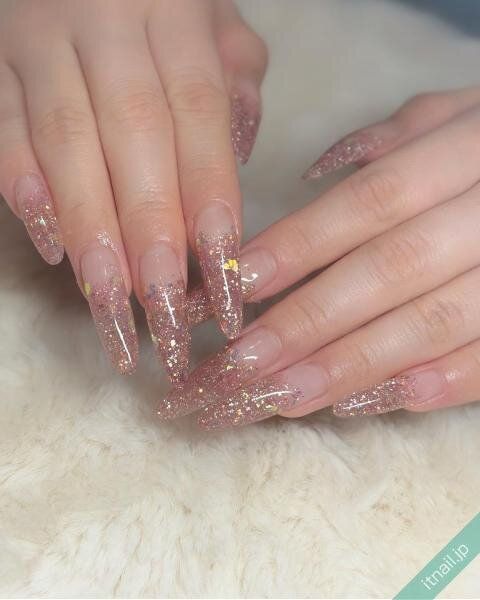 gloss nailが投稿したネイルデザイン [photoid:I0130856] via Itnail Design (747326)