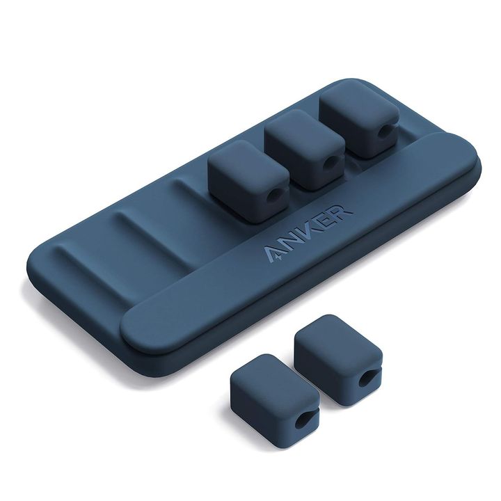 マグネット式ケーブルホルダー「Anker Magnetic Cable Holder」／¥1,690