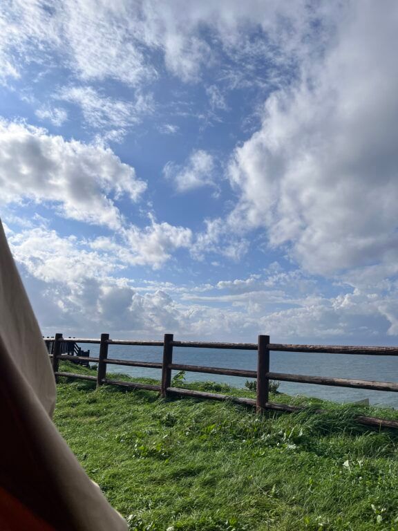 明るいうちに設営