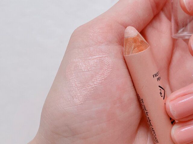 too cool for school プロタージュペンシル 09 シアヌード 手の平にハートを描く