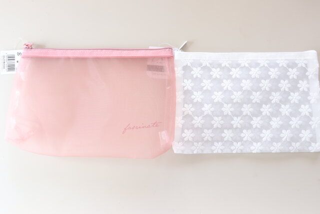 セリア メッシュポーチ マチ付き フラワー刺繍フラットポーチ 商品タグ