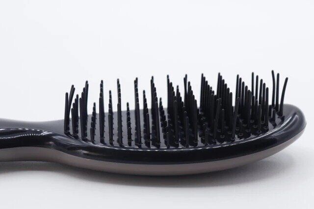 ダイソー 立体ヘアブラシ ハンドルタイプ