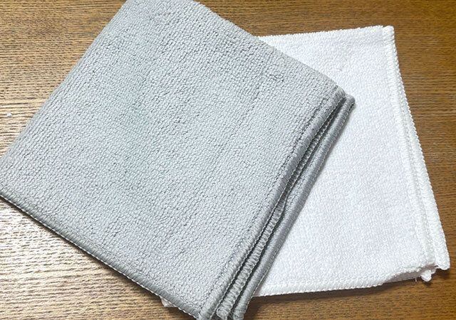 ダイソー 抗菌糸で編んだマイクロファイバーふきん 2枚 色