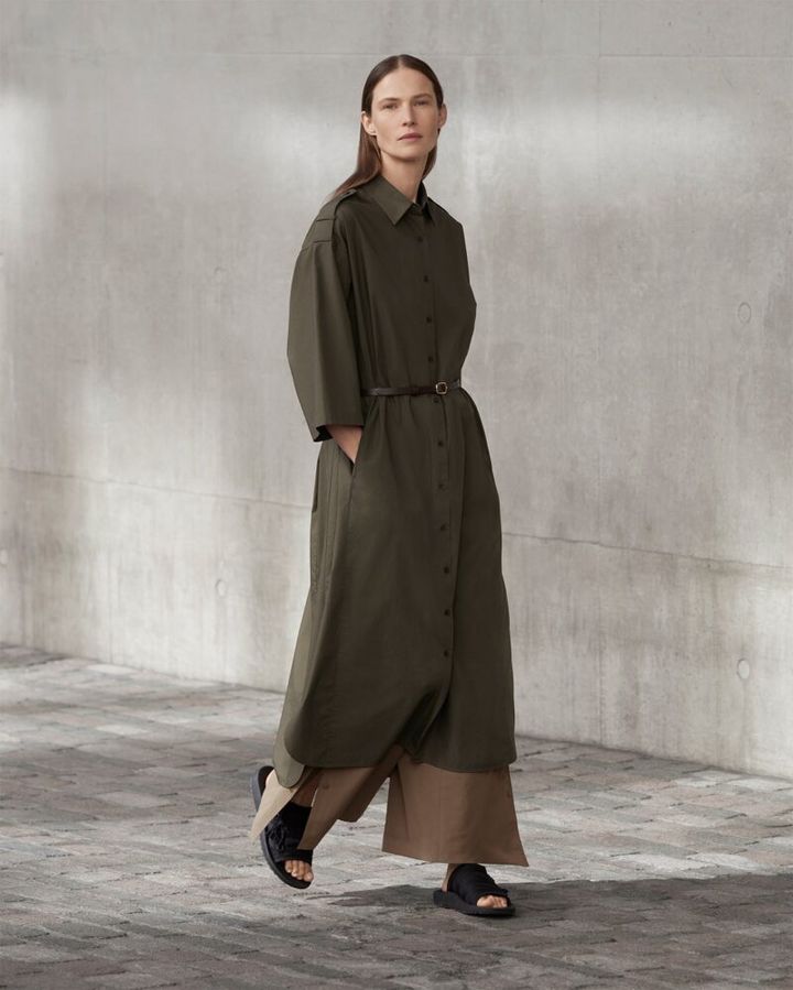 ユニクロシー2025年春夏 コットンオーバーサイズシャツワンピース