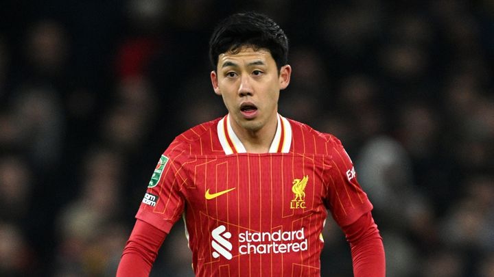 24戦無敗のリヴァプール！またも途中出場の日本代表主将に「地球の7割は水で覆われている。残り3割は彼がカバー」と称賛の声