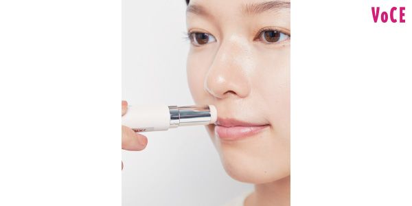 リップをオーバー気味に。