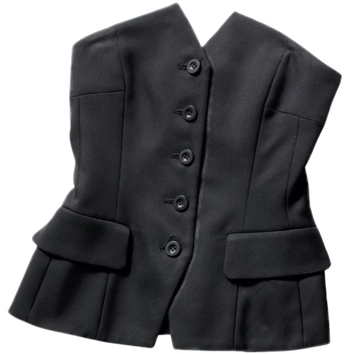 前面にボタンがついてウエストがシェイプしたシーニュのビスチェ