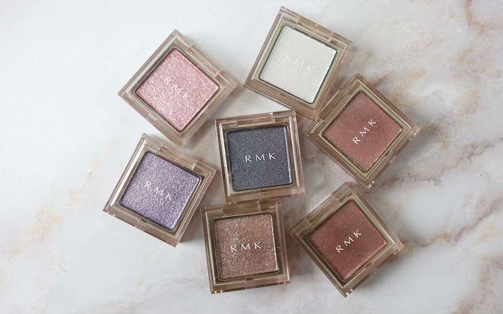 ブルベ冬におすすめのRMK「インフィニシェイド シングル アイシャドウ」はこちら！