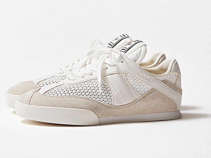 クロエの新作白スニーカー