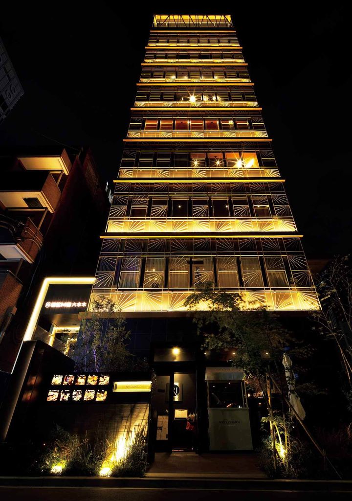 六本木『PONGA PREMIUM』の外観