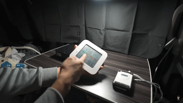 ワークマンのコスパ最強のアウターがすごい！キャンプを快適にする神アイテムを紹介！