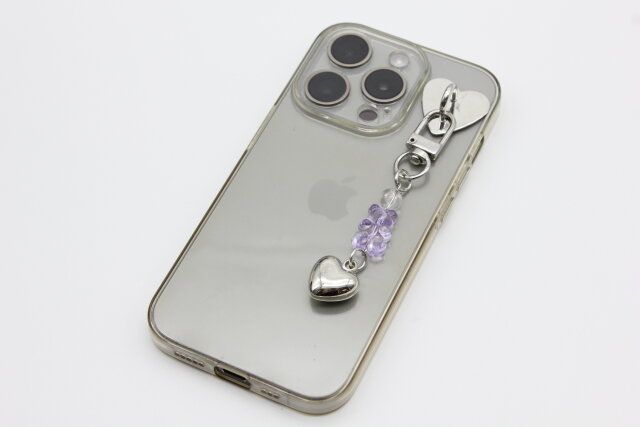 ダイソーの可愛い5046 スマホチャーム（ベアハート、2P）