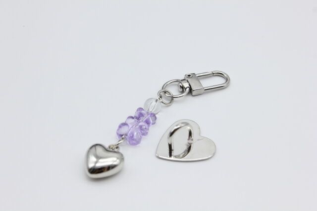 ダイソーのプチプラ5046 スマホチャーム（ベアハート、2P）