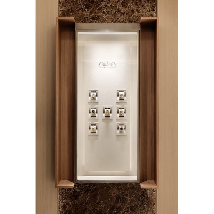 ロレックス ブティック 表参道 ディスプレイ