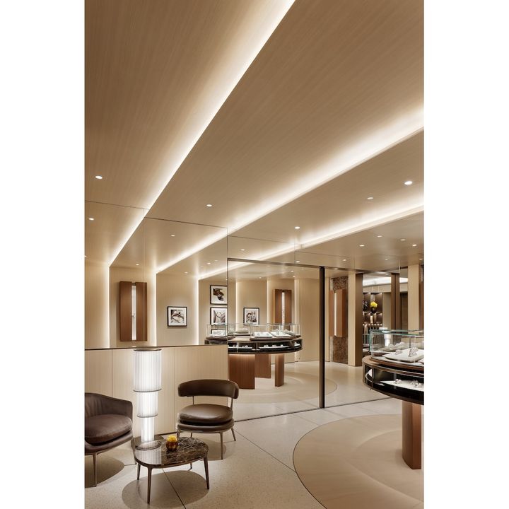 ロレックス ブティック 表参道 内観