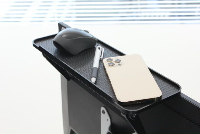 ダイソーのスマホやマウスが置けるパソコンモニターラック