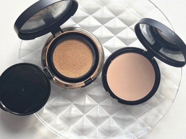 ファンデーション 2点