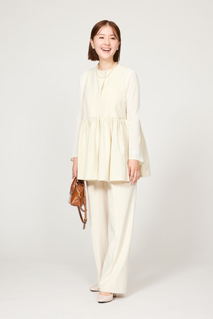 藤原沙由里の白ジレを使ったセレモニーコーデ