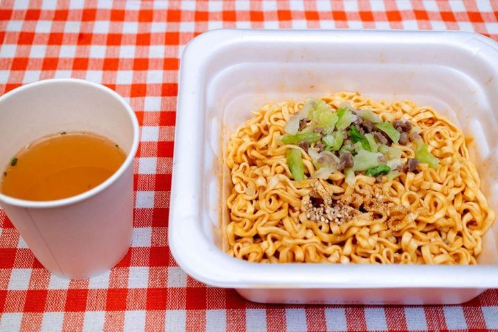 「やきそば弁当 登別閻魔やきそば風」完成