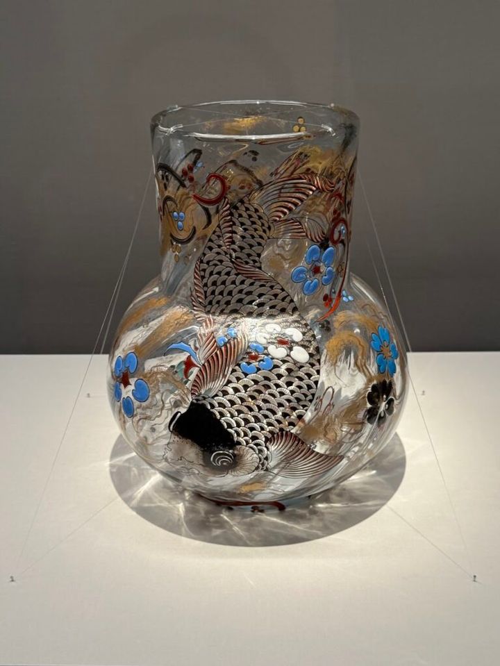 花器「鯉」エミール・ガレ 1878年 大一美術館