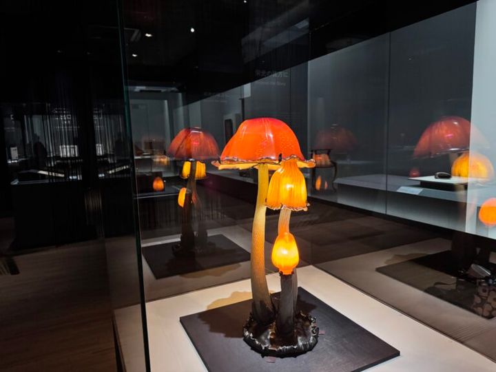 ランプ「ひとよ茸」エミール・ガレ 1902年頃 サントリー美術館