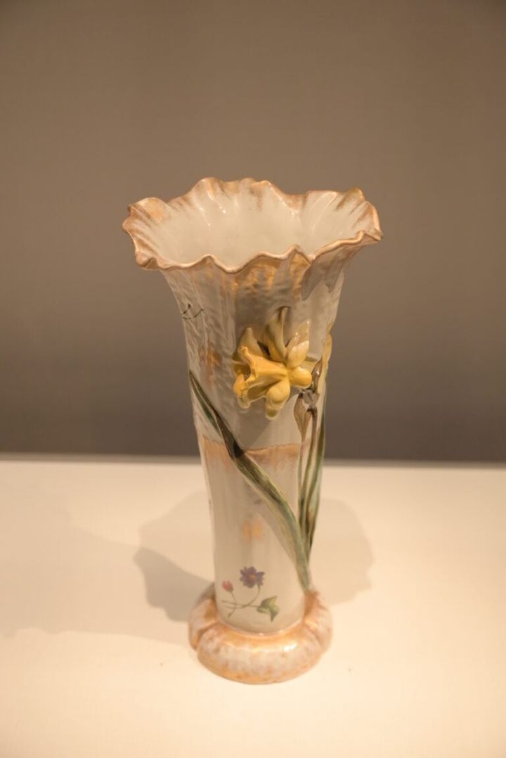 花器「黄水仙」1884年 個人蔵