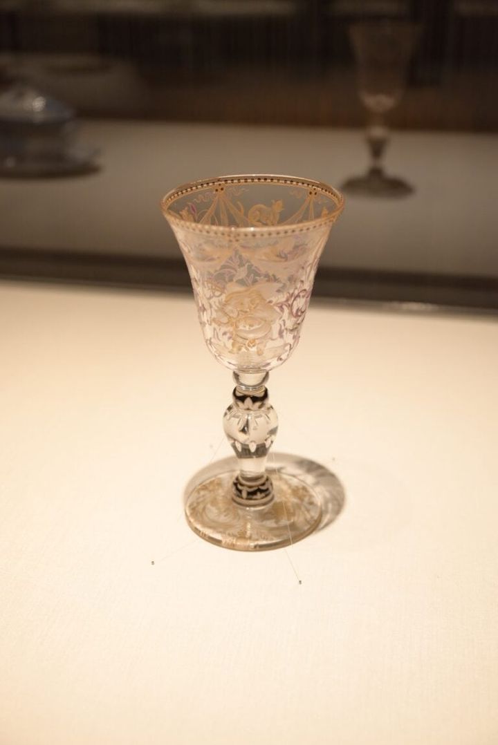 ゴブレット「ジャック・カロの人物画」エミール・ガレ 1867〜76年 サントリー美術館「（菊地コレクション）」