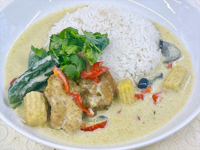 成城石井自家製 グリーンカレー（ジャスミンライス使用） 