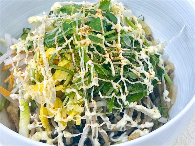 成城石井自家製 「和」サラダそばひじき 