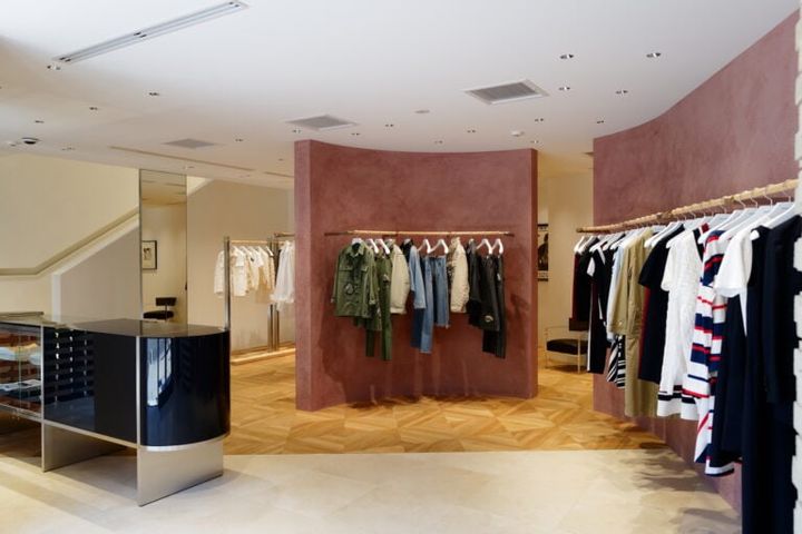 「MADISONBLUE TOKYO」1階