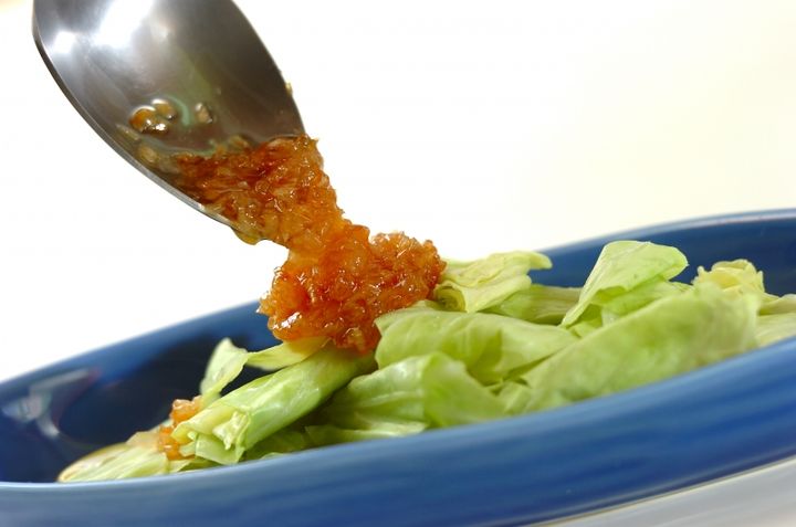 蒸しキャベツの焦がしネギソースの作り方4