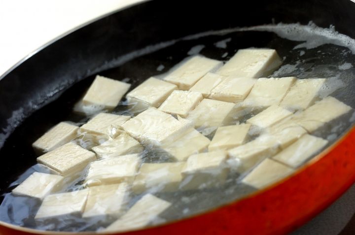 赤みそ仕立ての麻婆豆腐の下準備1