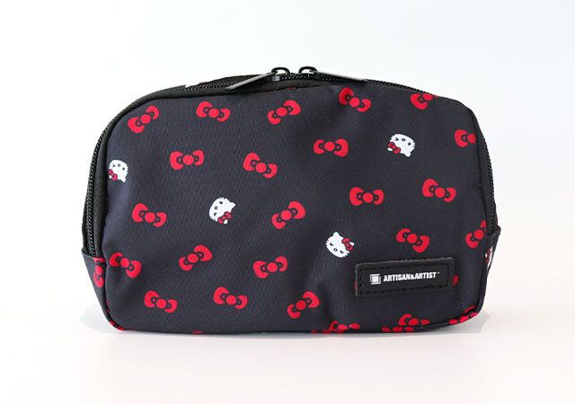 宝島社オトナミューズ4月号のアルティザン・アンド・アーティストとハローキティのコスメポーチ付録2