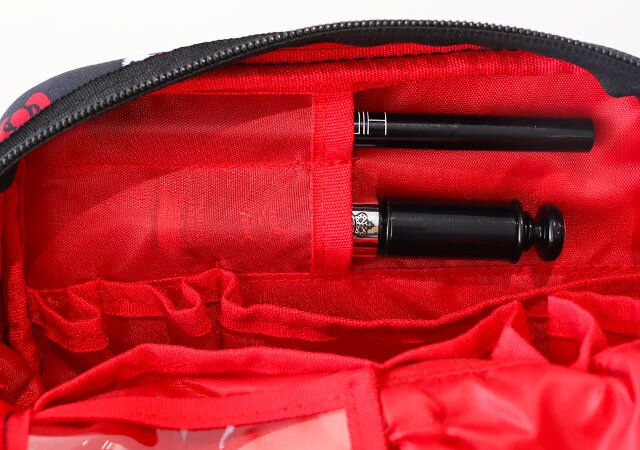 宝島社オトナミューズ4月号のアルティザン・アンド・アーティストとハローキティのコスメポーチ付録5