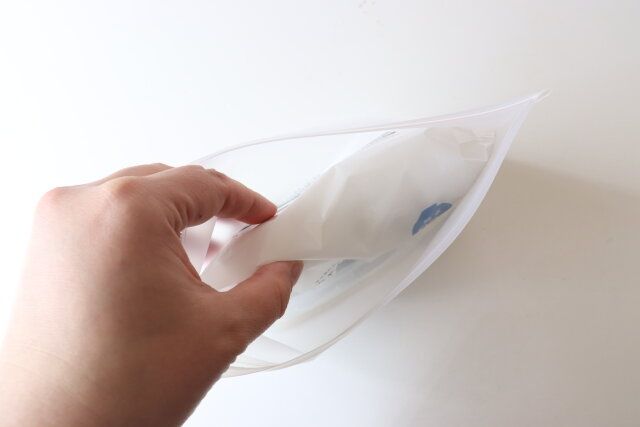 セリアの使いやすいフタ付ウェットシートケース クリア M