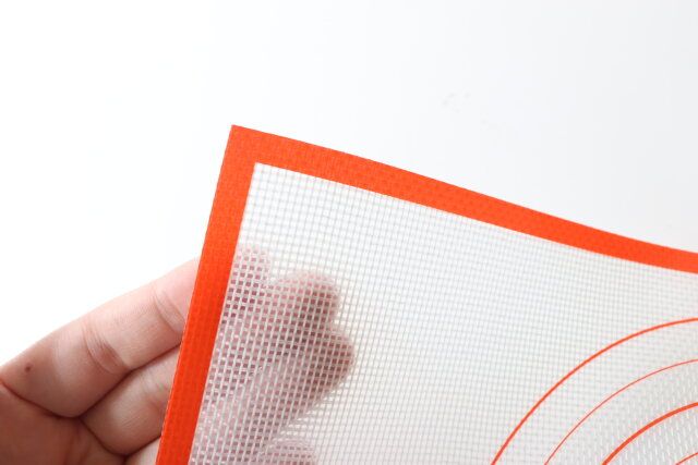 ダイソー シリコーンマット 繊維