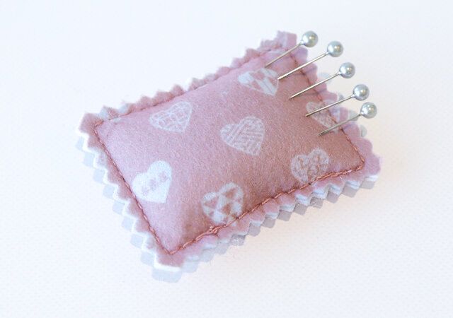 春色パンダ柄ポがま口ーチ 針山クッション まち針