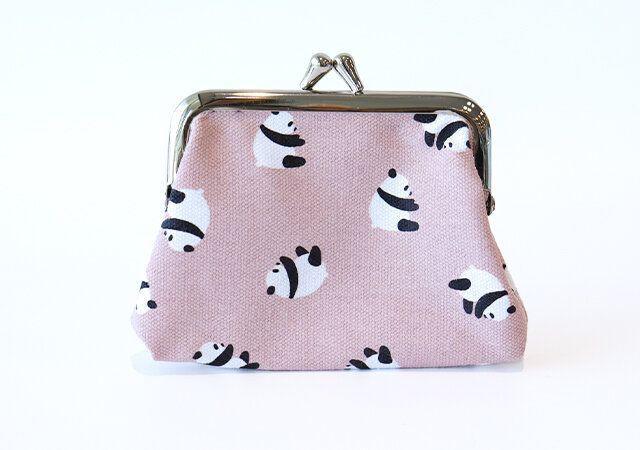 春色パンダ柄ポがま口ーチ 正面